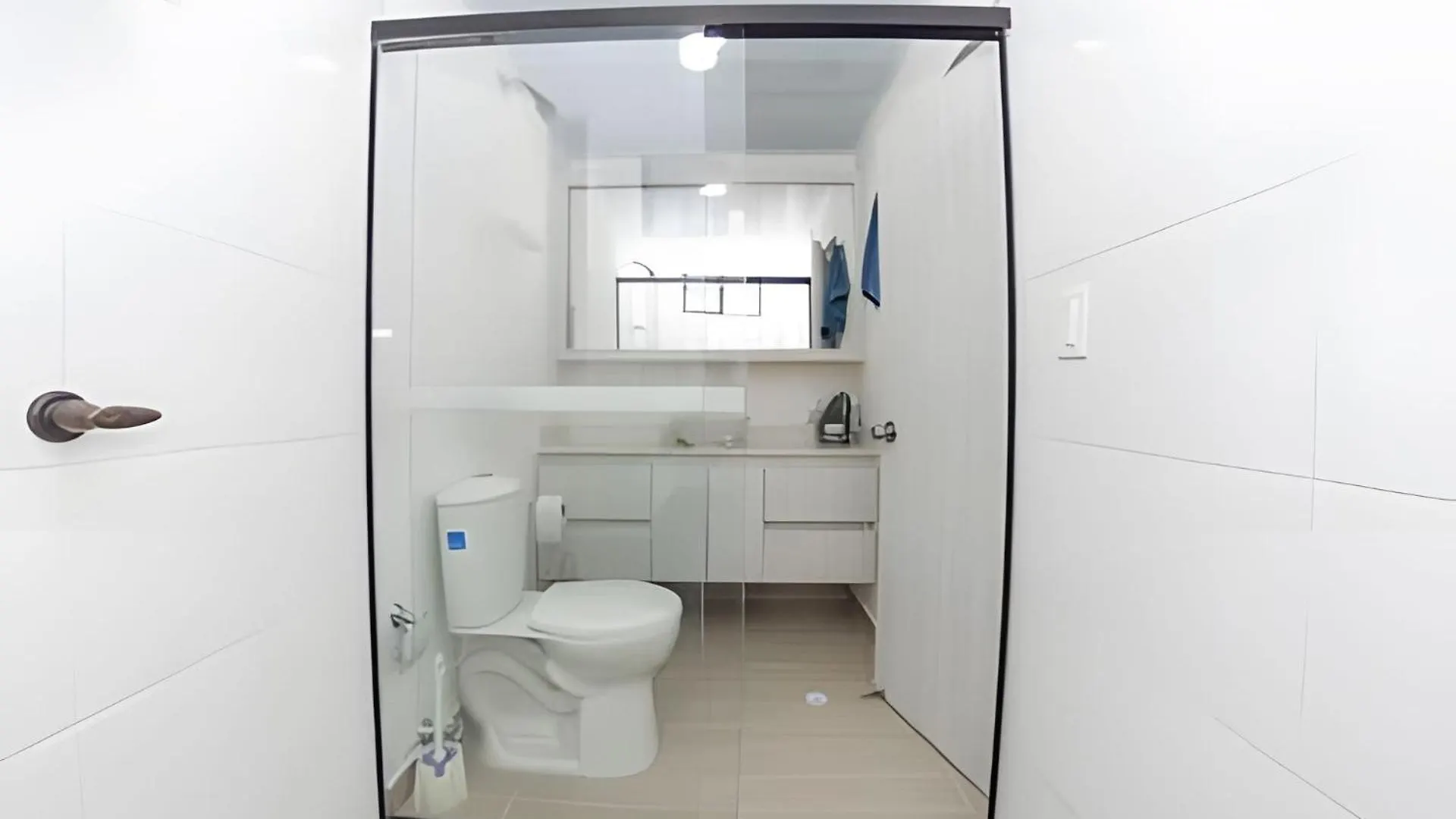 Encantador Apartamento En Laureles Ideal Para 7 Personas 메딜린 0*,  콜롬비아